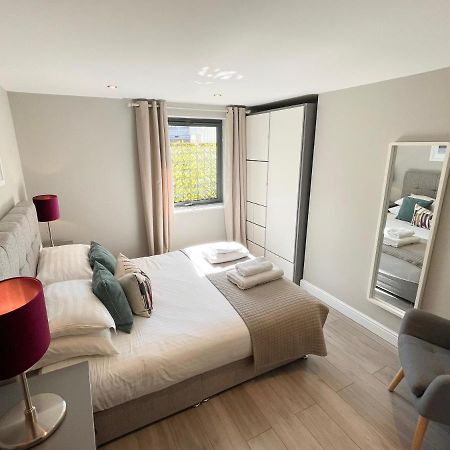 Urban Living'S - The Wesley Beautiful City Centre Apartment With Balcony Oxford Exterior photo