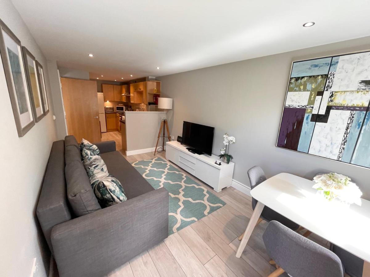 Urban Living'S - The Wesley Beautiful City Centre Apartment With Balcony Oxford Exterior photo